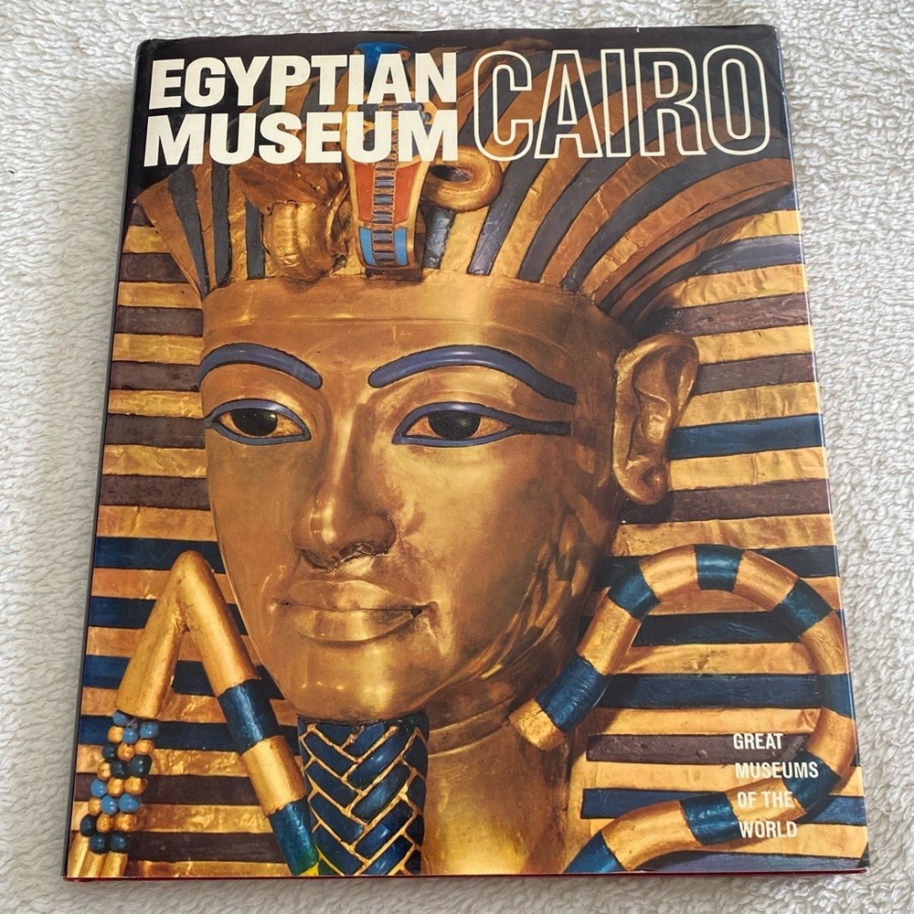 Egyptian Museum Cairo hardcover 1977 museums of the world​
